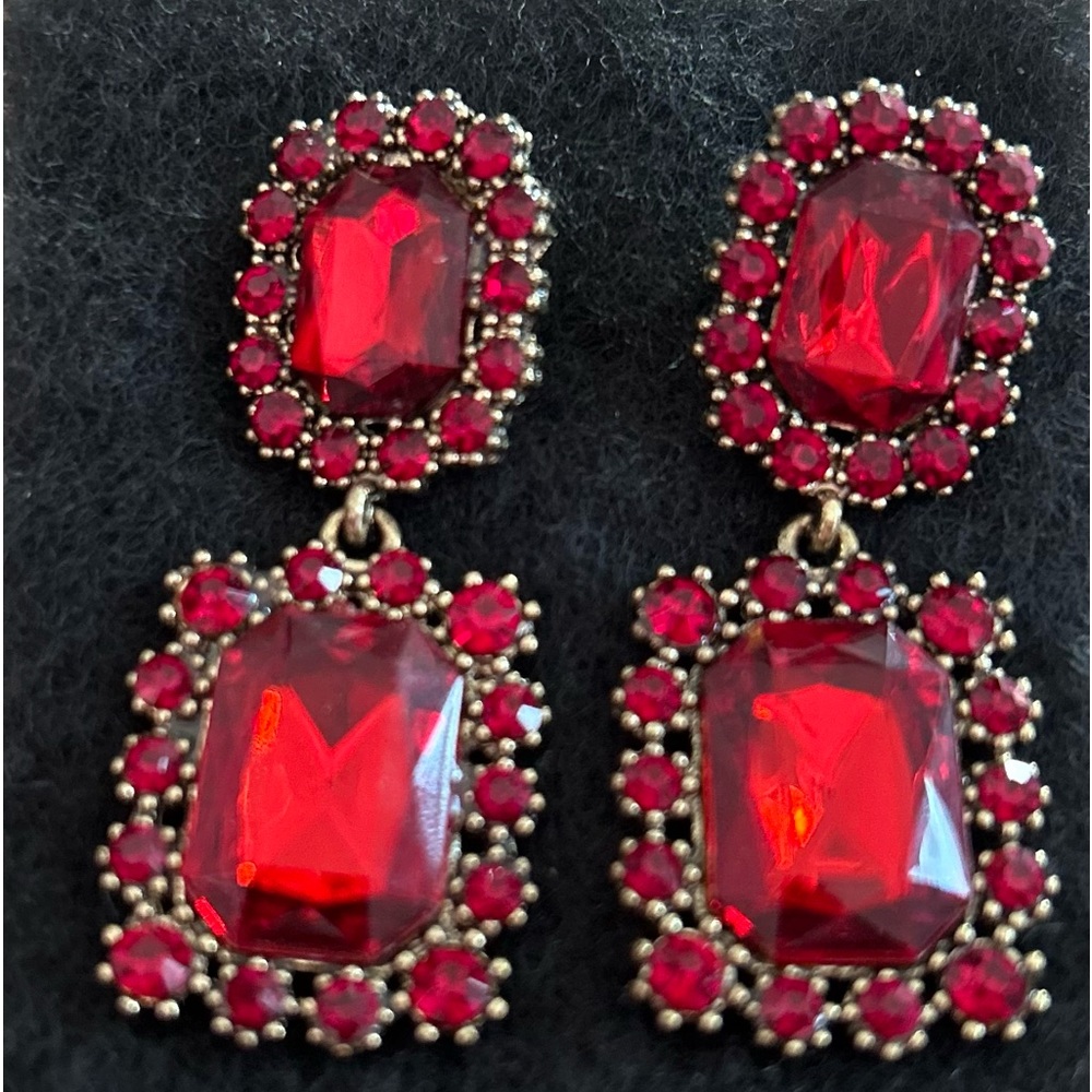 Square Shape Rim stone earrings 2” long